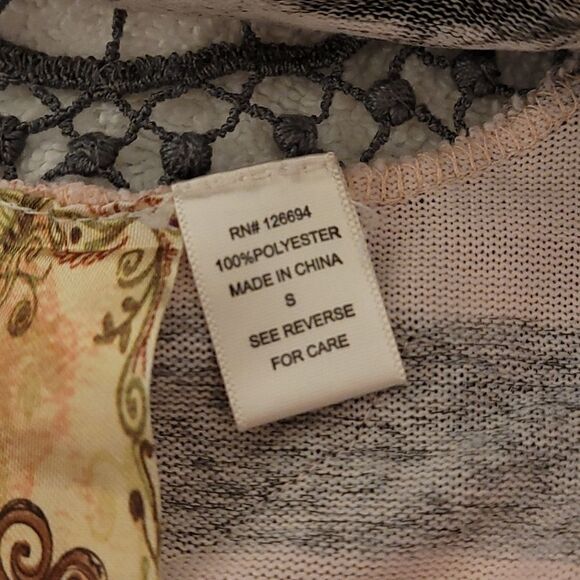 Spoiled Crop top open back top - Picture 7 of 8